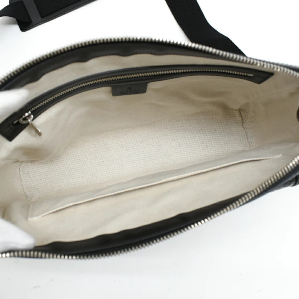 Gucci GG Embossed Messenger Bag Shoulder Leather Black - Picture 8 of 8